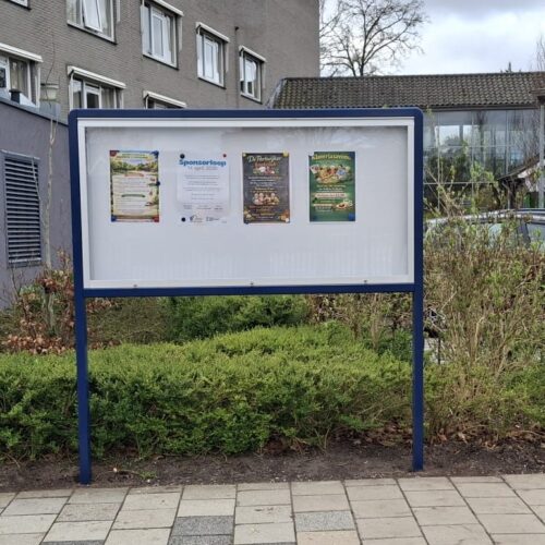 Vrijstaande informatieborden 39 Informatiebord met posters saffierblauw 200x106 cm Stadskanaal parkbestuur